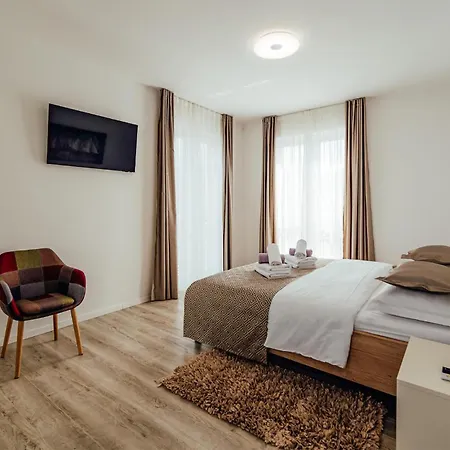 4 Bedroom Lovely In Poljica Imotska Holiday home Margete