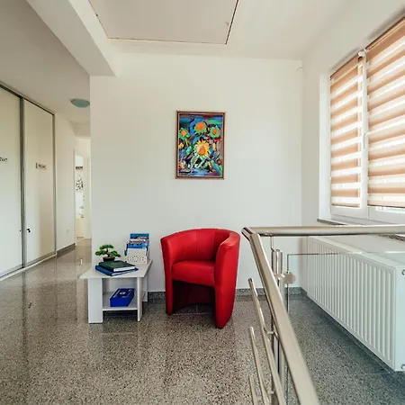 4 Bedroom Lovely In Poljica Imotska