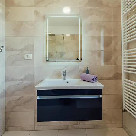 4 Bedroom Lovely In Poljica Imotska * Margete